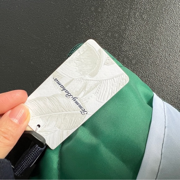 Moving sale** Tommy Bahama pineapple quilted outdoor packable blanket - Picture 4 of 4